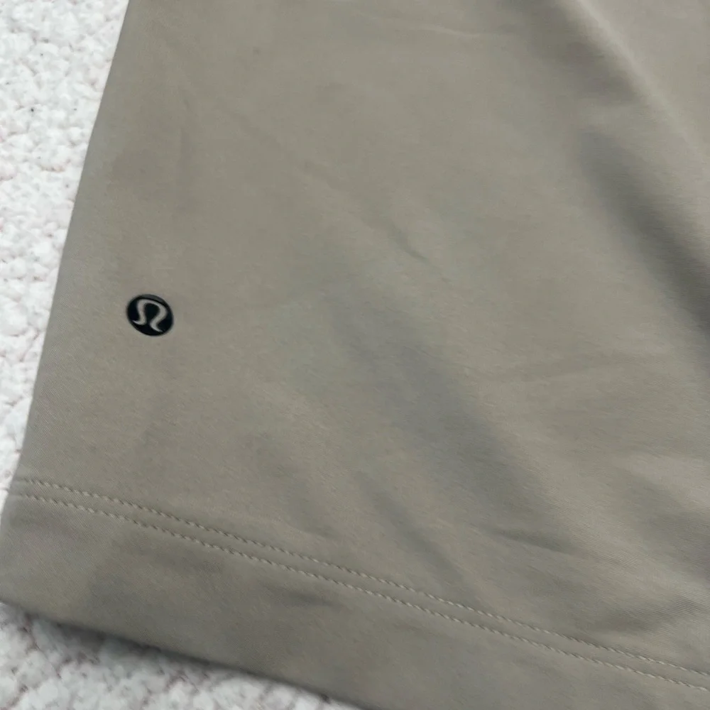 lululemon athletica Men's Hybrid Shorts - Gray NWT